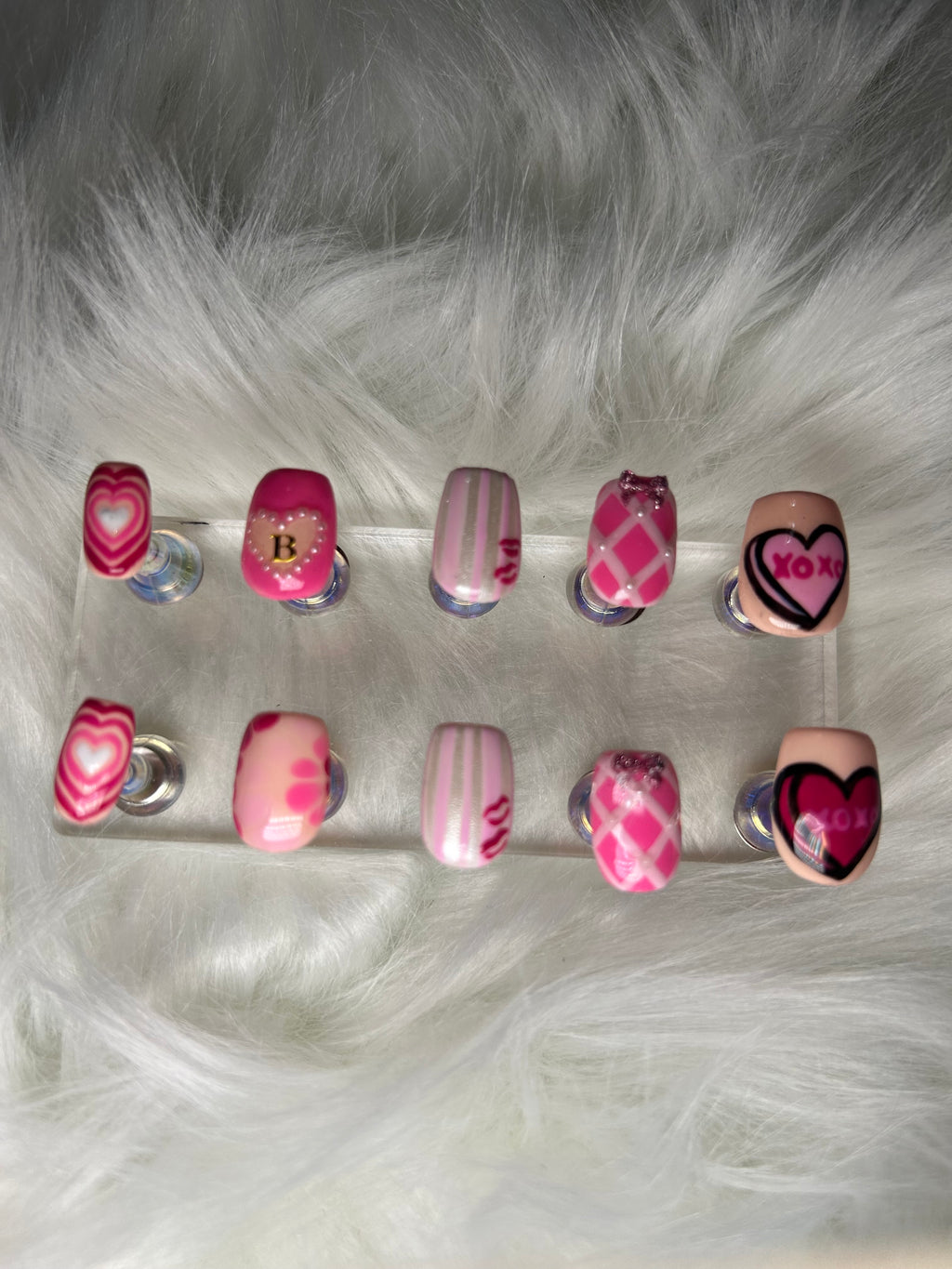 Customizable press on nail sets