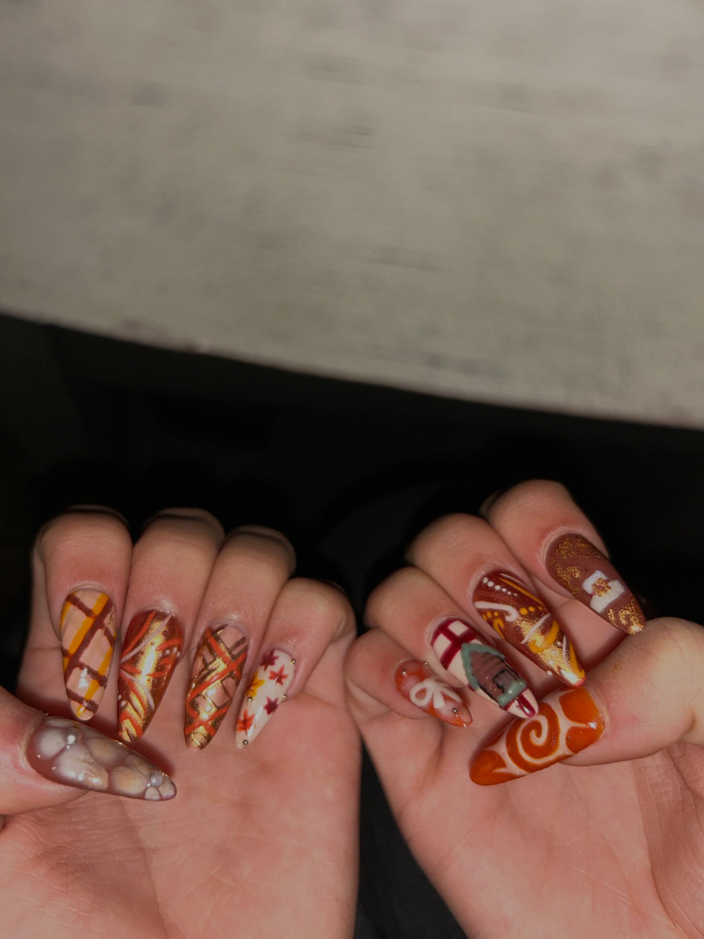 Customizable press on nail sets