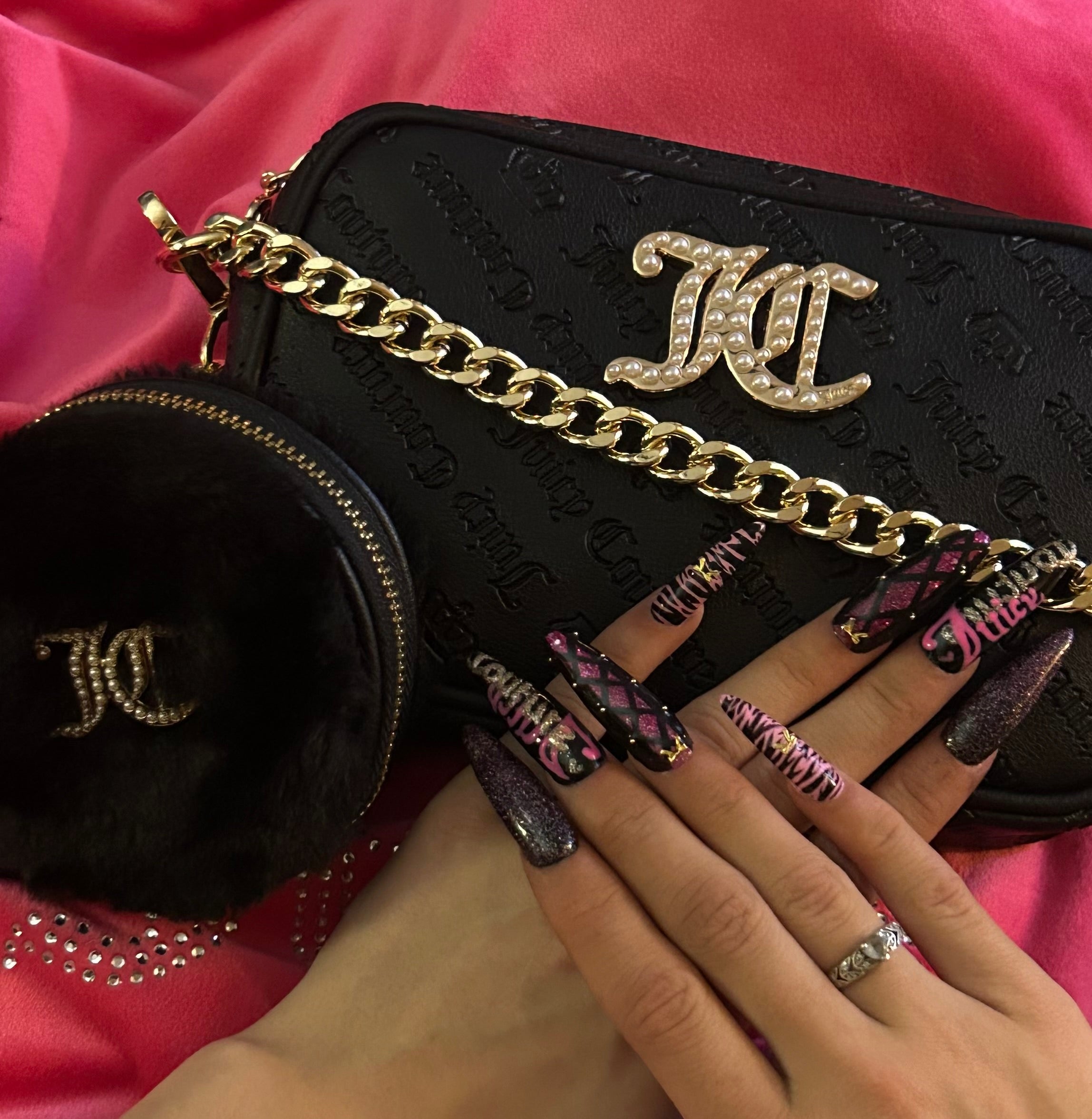 Customizable press on nail sets