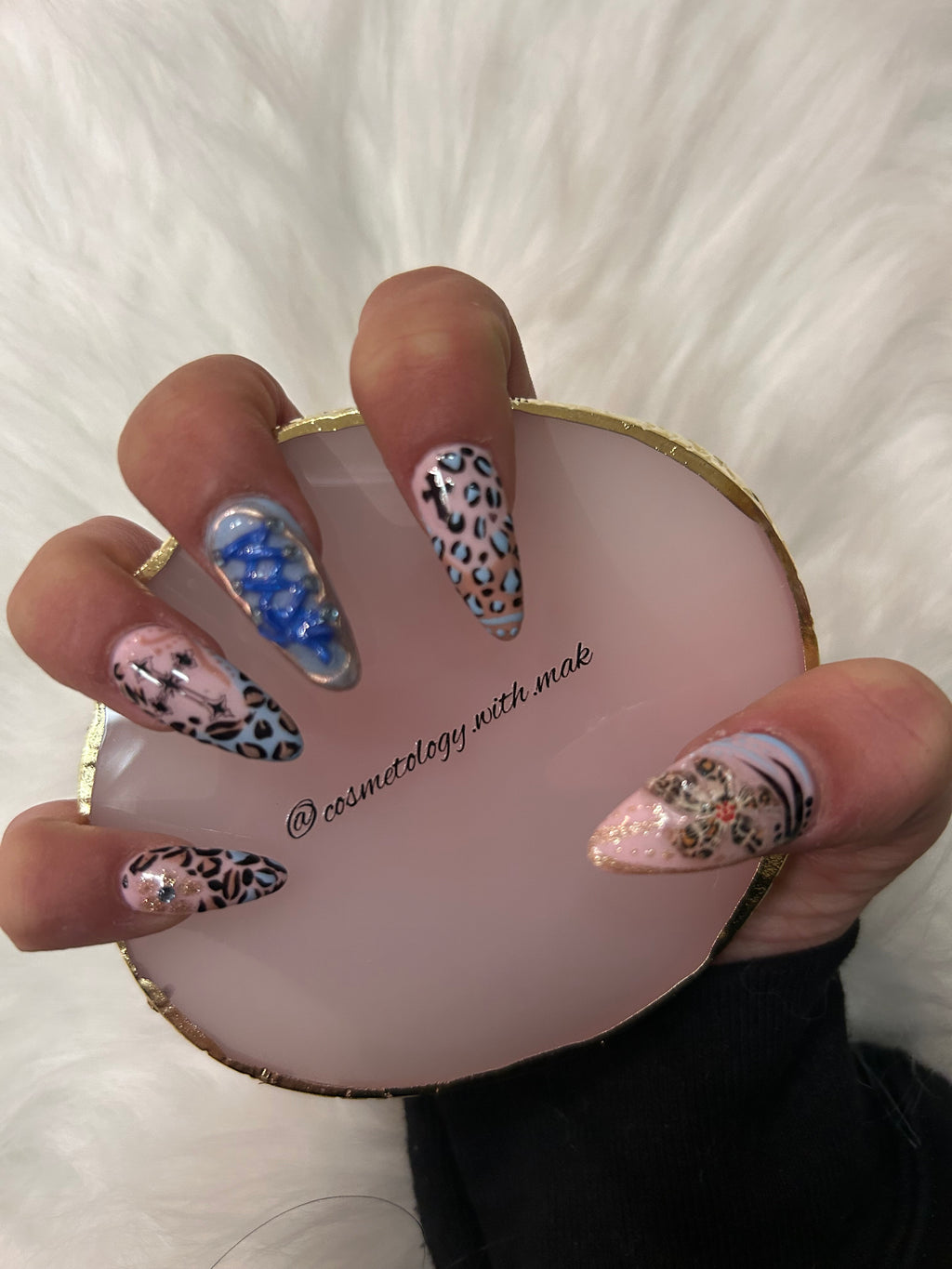 Customizable press on nail sets
